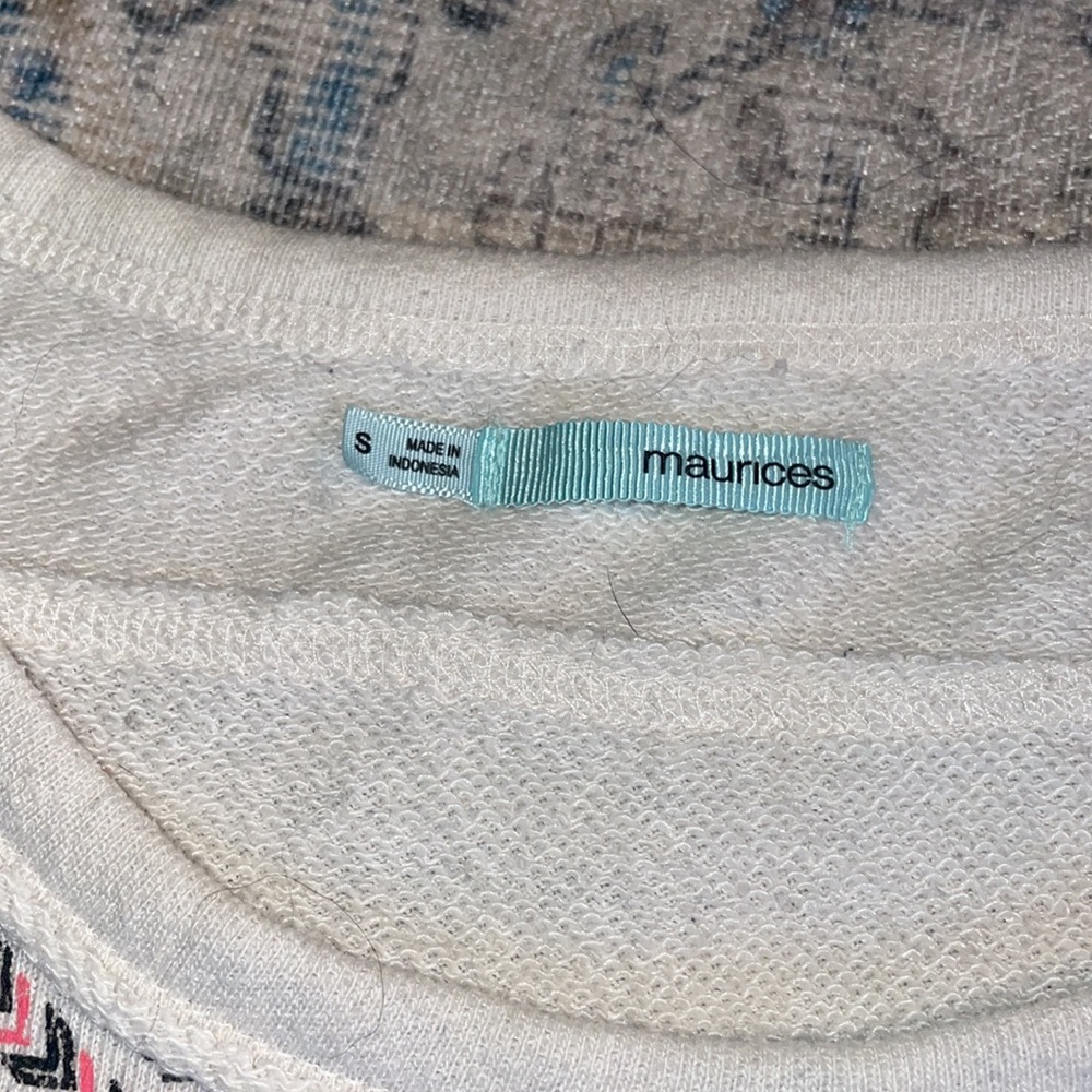Maurice’s Patterned Sweatshirt - Picture 3 of 5